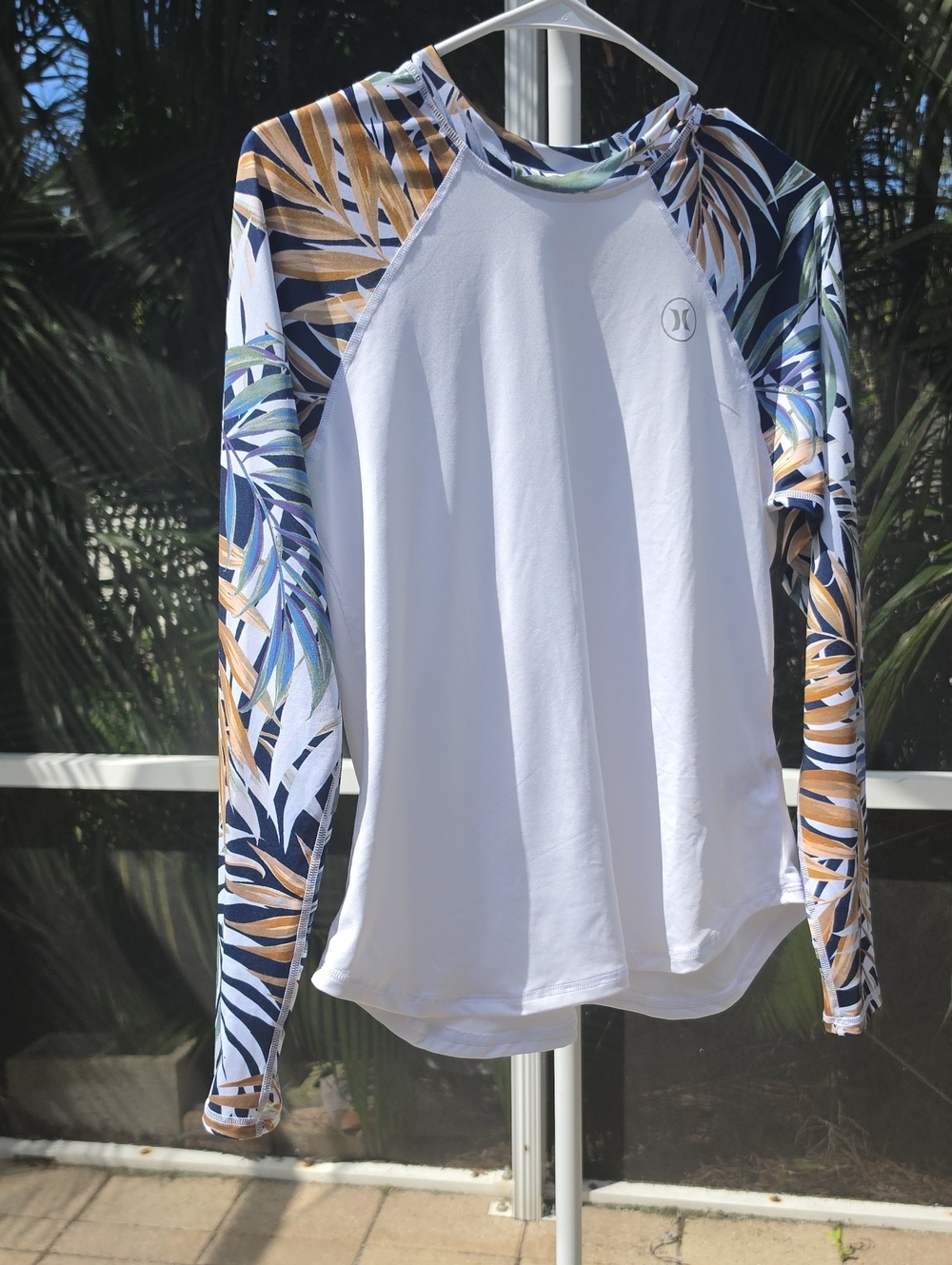 HURLEY Ladies Long-Sleeve Rash Guard Swim Shirt Top